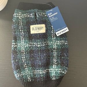 Old Navy Green and Black Plaid Pet Sweater